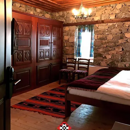 Hotel Macedonian Village & 3*